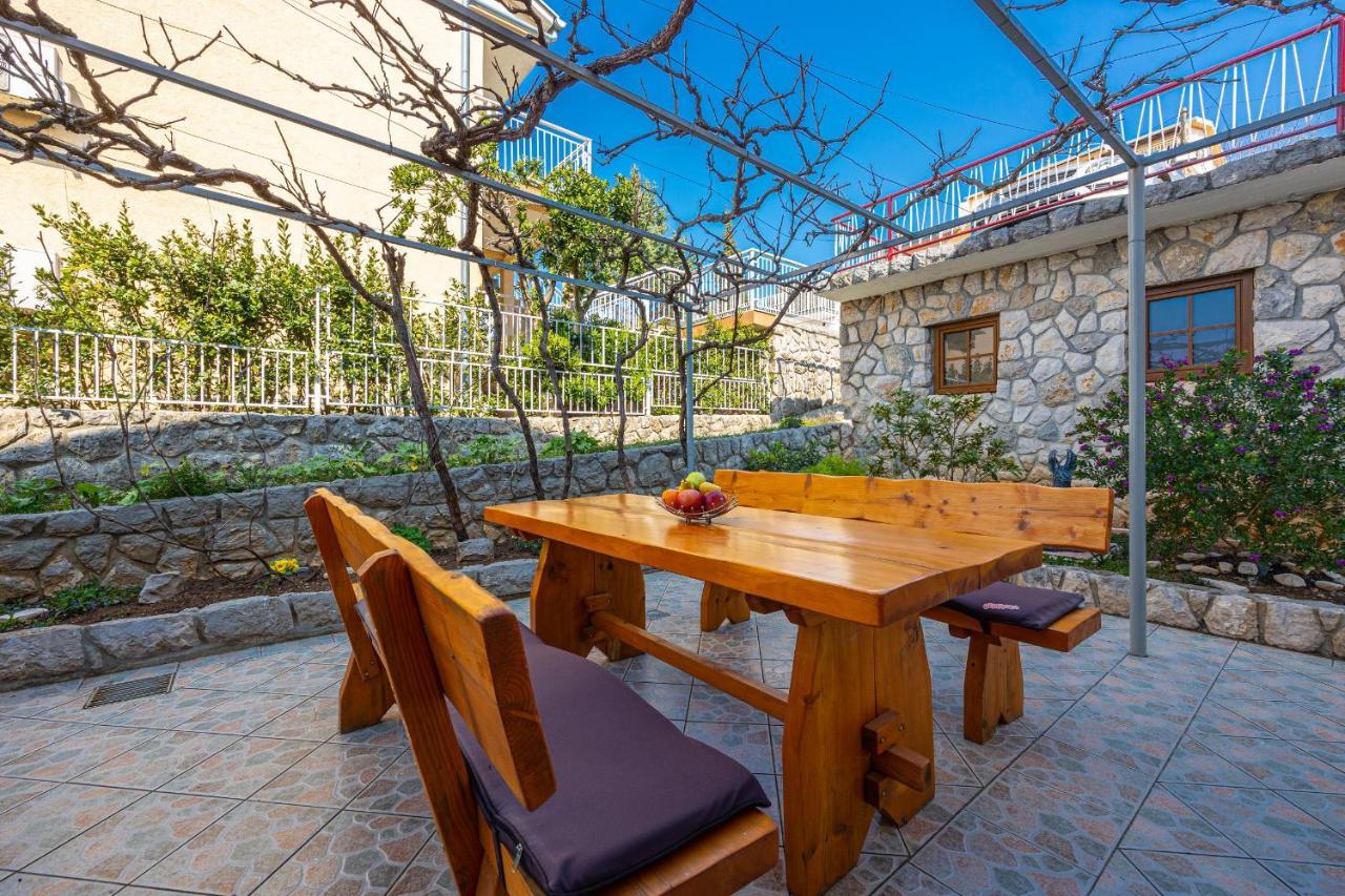 Apartmani Stefka Dramalj Exterior foto