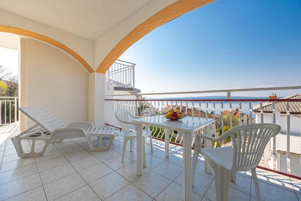 Apartmani Stefka Dramalj Exterior foto