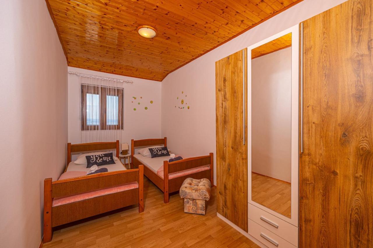 Apartmani Stefka Dramalj Exterior foto