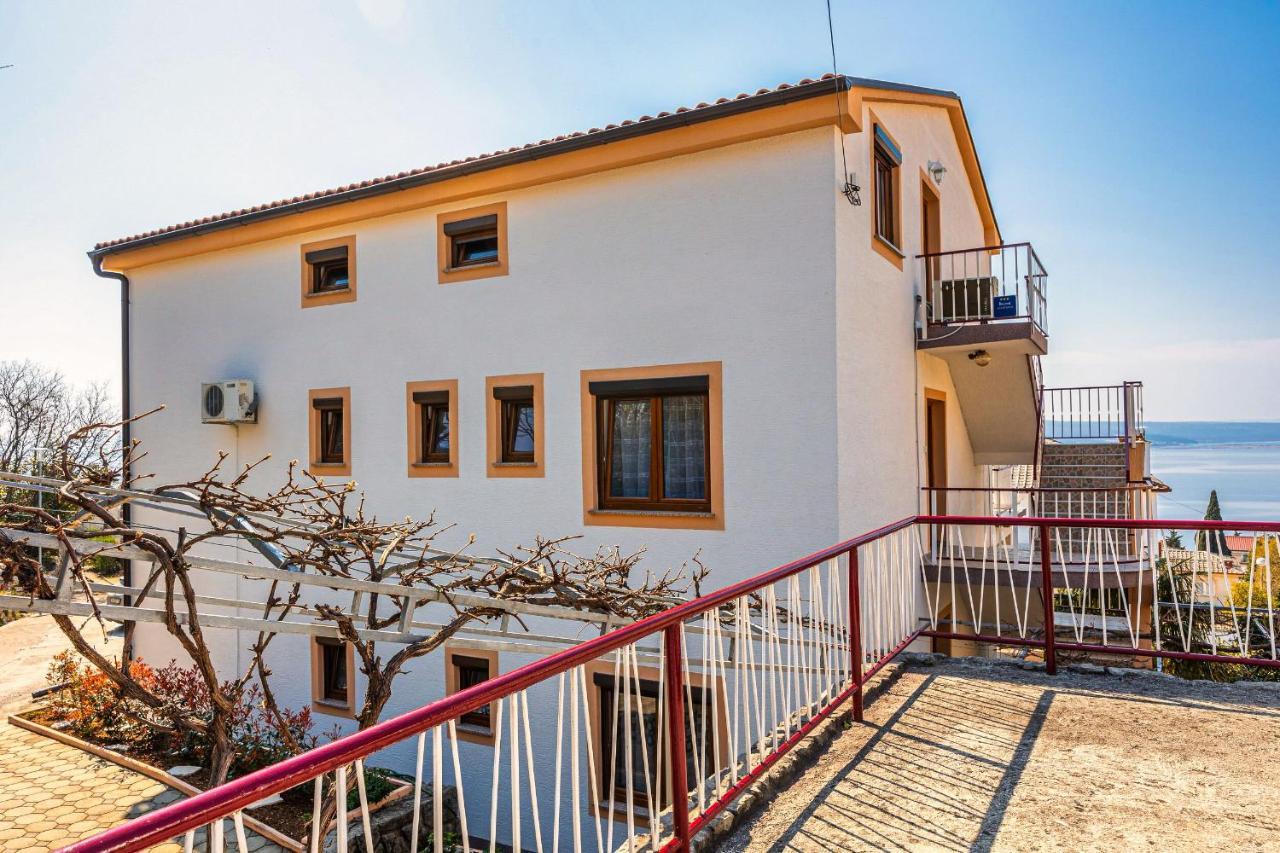 Apartmani Stefka Dramalj Exterior foto