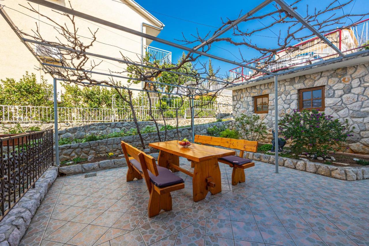 Apartmani Stefka Dramalj Exterior foto