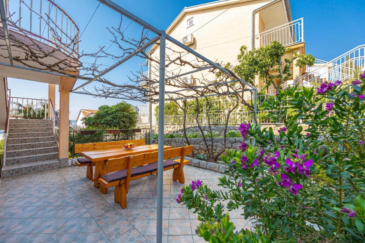 Apartmani Stefka Dramalj Exterior foto