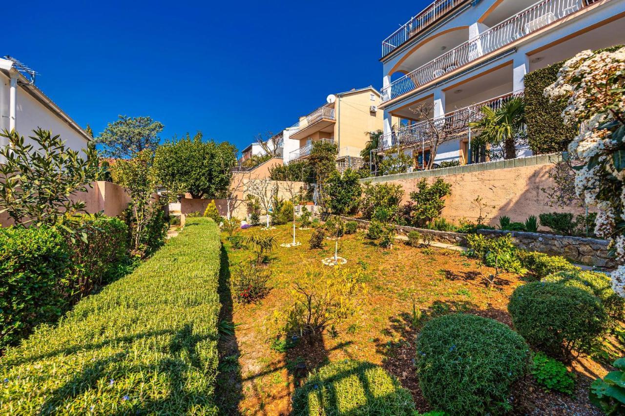 Apartmani Stefka Dramalj Exterior foto