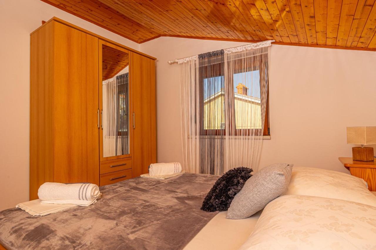Apartmani Stefka Dramalj Exterior foto