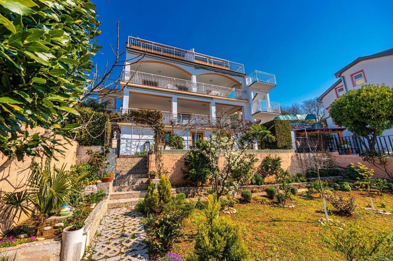 Apartmani Stefka Dramalj Exterior foto