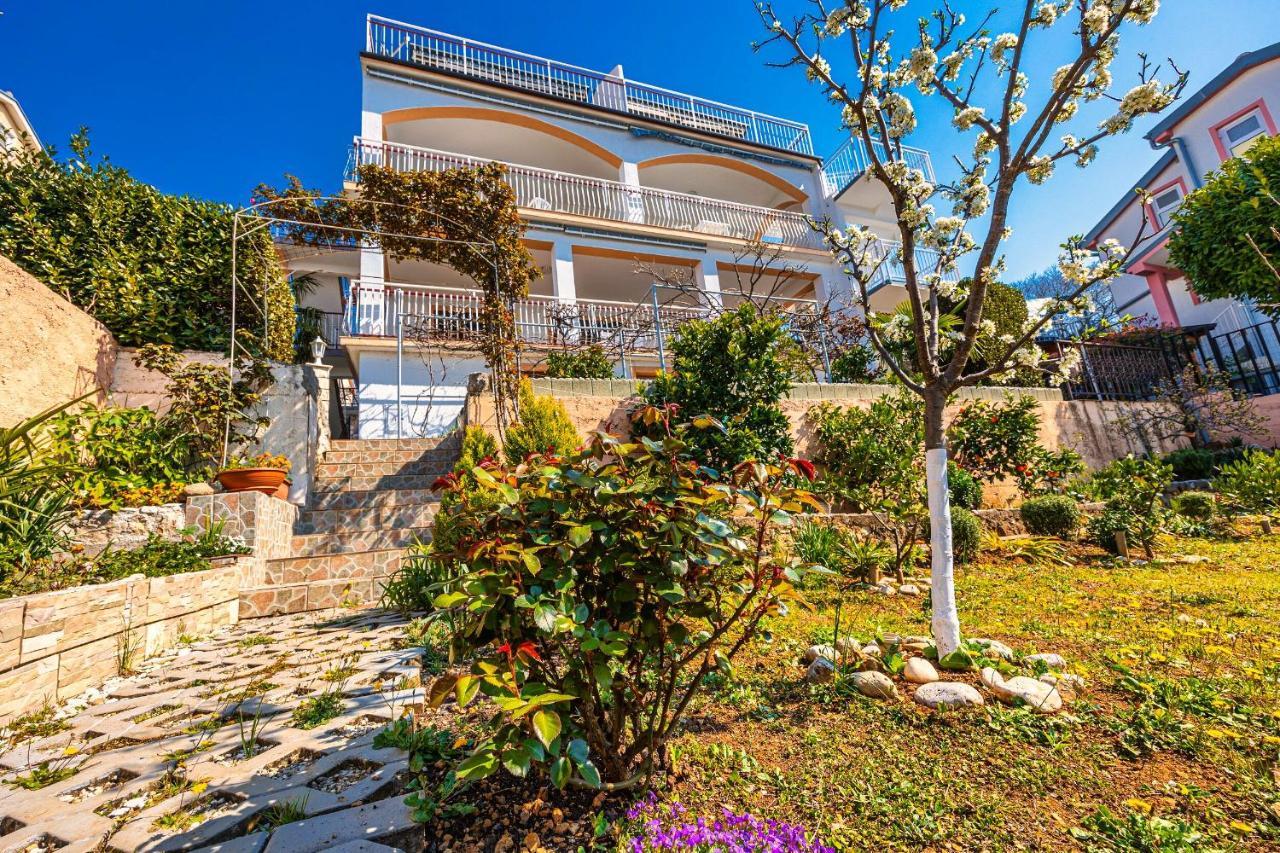 Apartmani Stefka Dramalj Exterior foto